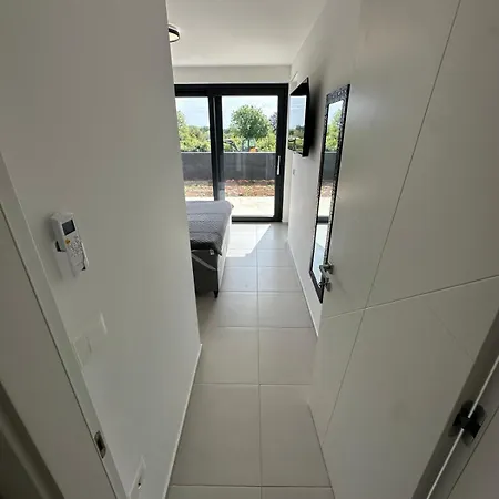 Seabay B2 Apartament *